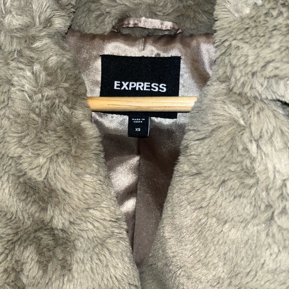 Express Faux Fur Green Jacket - Picture 3 of 4